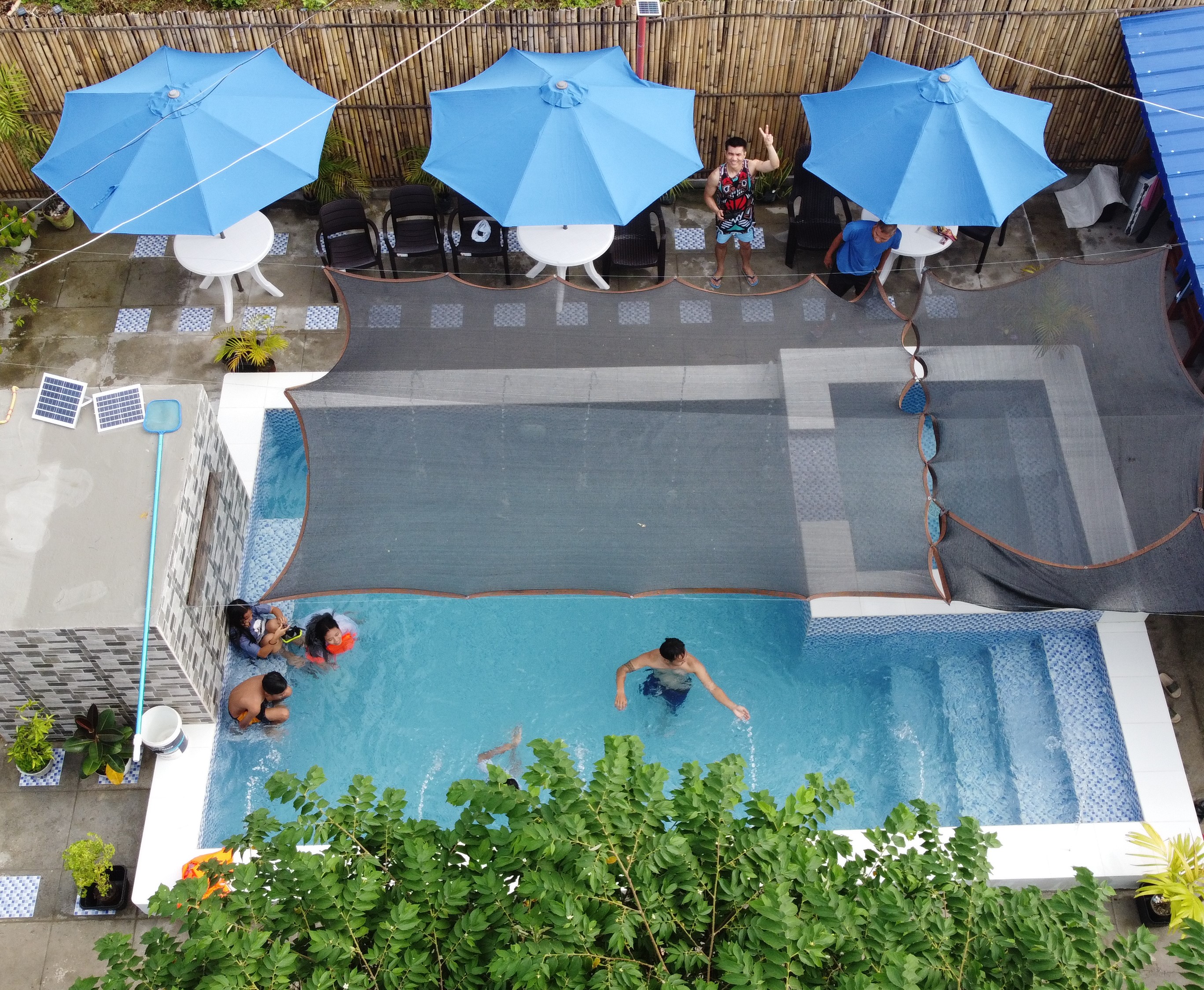 pool top view